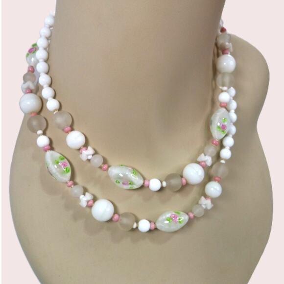 Vintage Milk Glass Necklace 34 Inch Length Floral Painted Murano Style Feminine - Picture 6 of 10